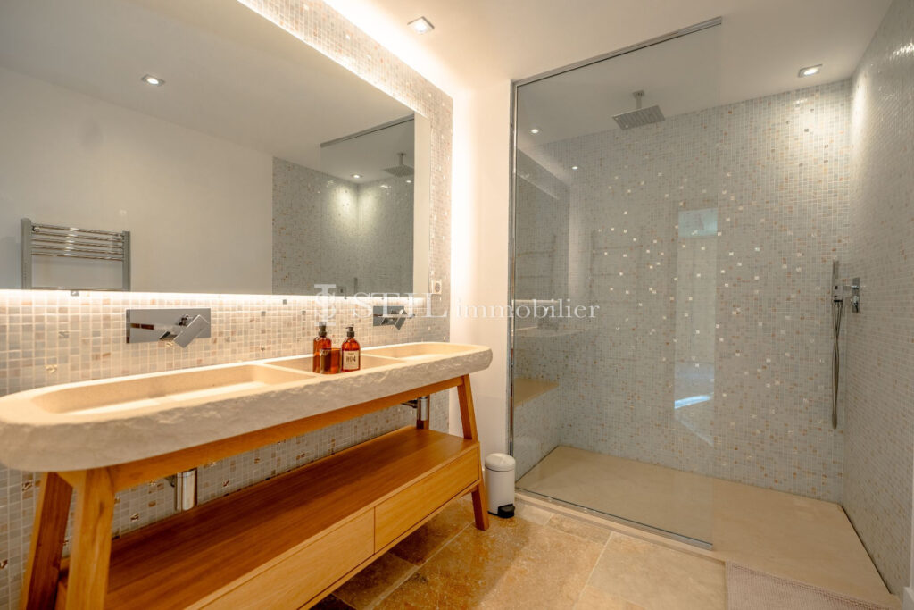 location saisonnière villa 7 Pièce(s) – 7 pièces – 4 chambres – 345.00 m²