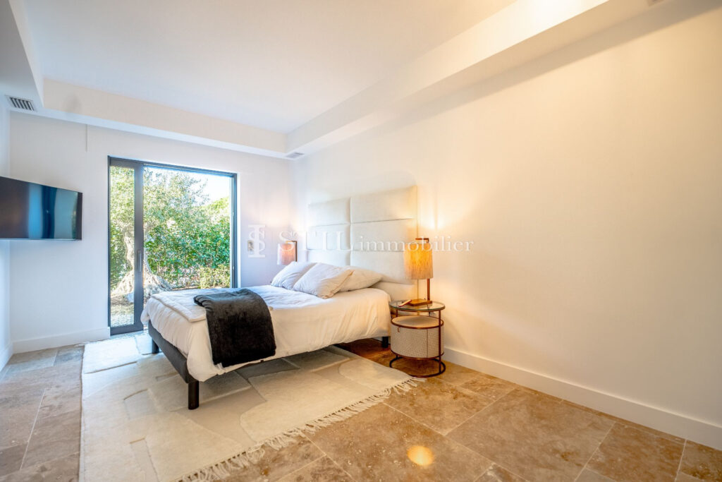 location saisonnière villa 7 Pièce(s) – 7 pièces – 4 chambres – 345.00 m²