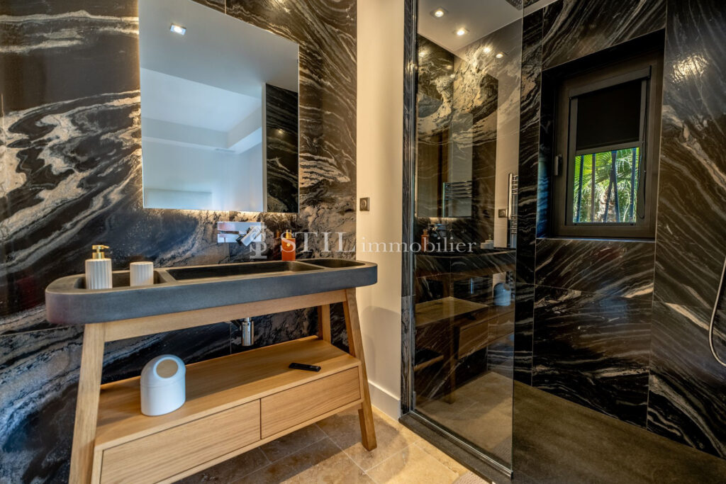 location saisonnière villa 7 Pièce(s) – 7 pièces – 4 chambres – 345.00 m²