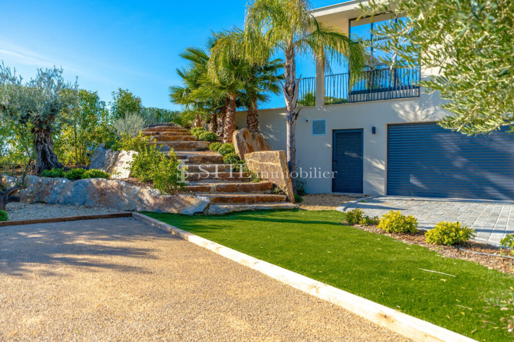 location saisonnière villa 7 Pièce(s) – 7 pièces – 4 chambres – 345.00 m²