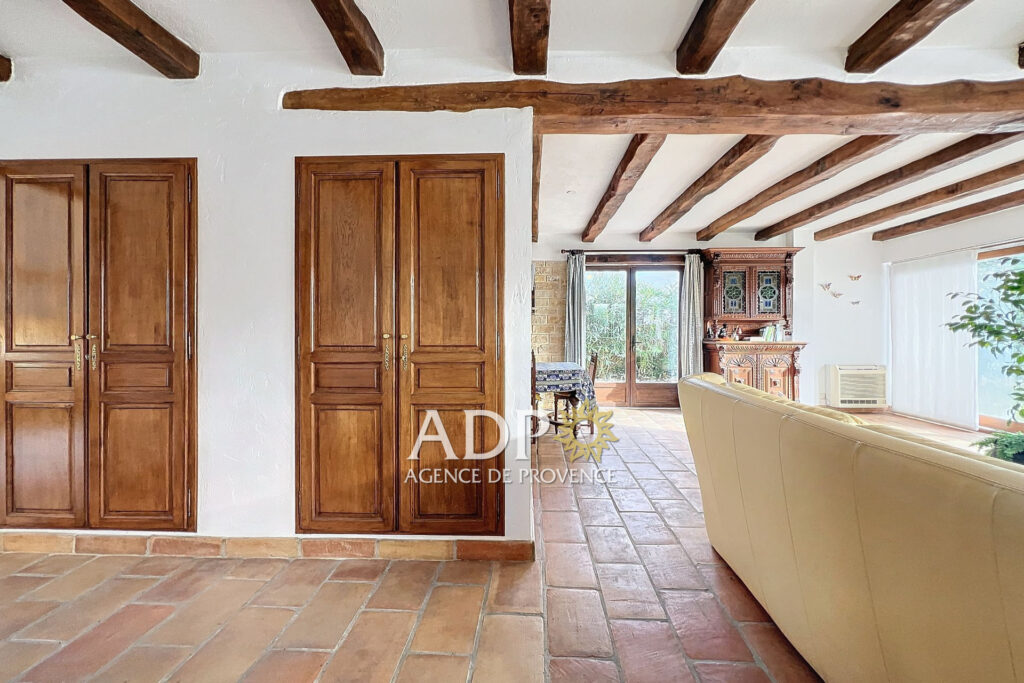 vente maison 5 Pièce(s) – 5 pièces – 4 chambres – 141.24 m²