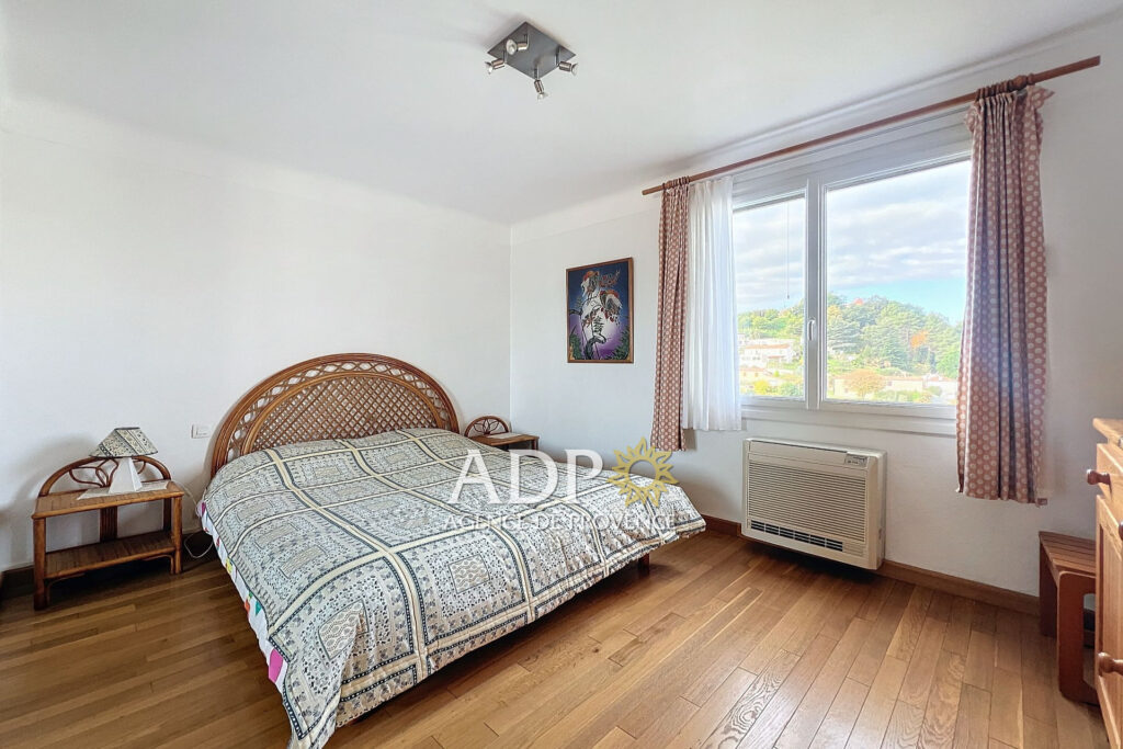 vente maison 5 Pièce(s) – 5 pièces – 4 chambres – 141.24 m²