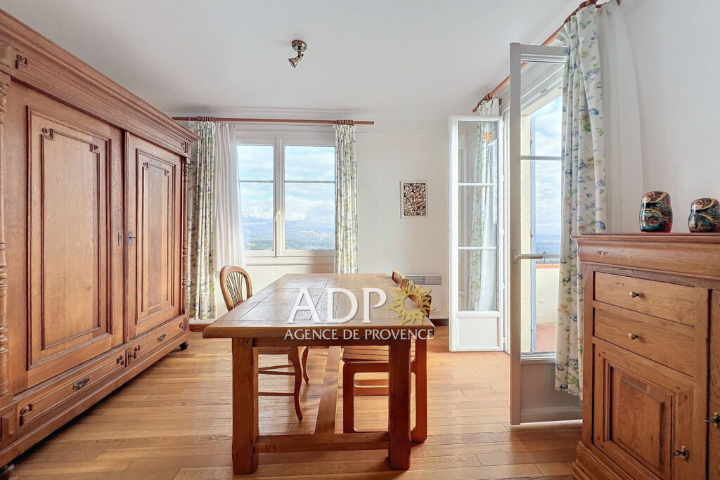 vente maison 5 Pièce(s) – 5 pièces – 4 chambres – 141.24 m²