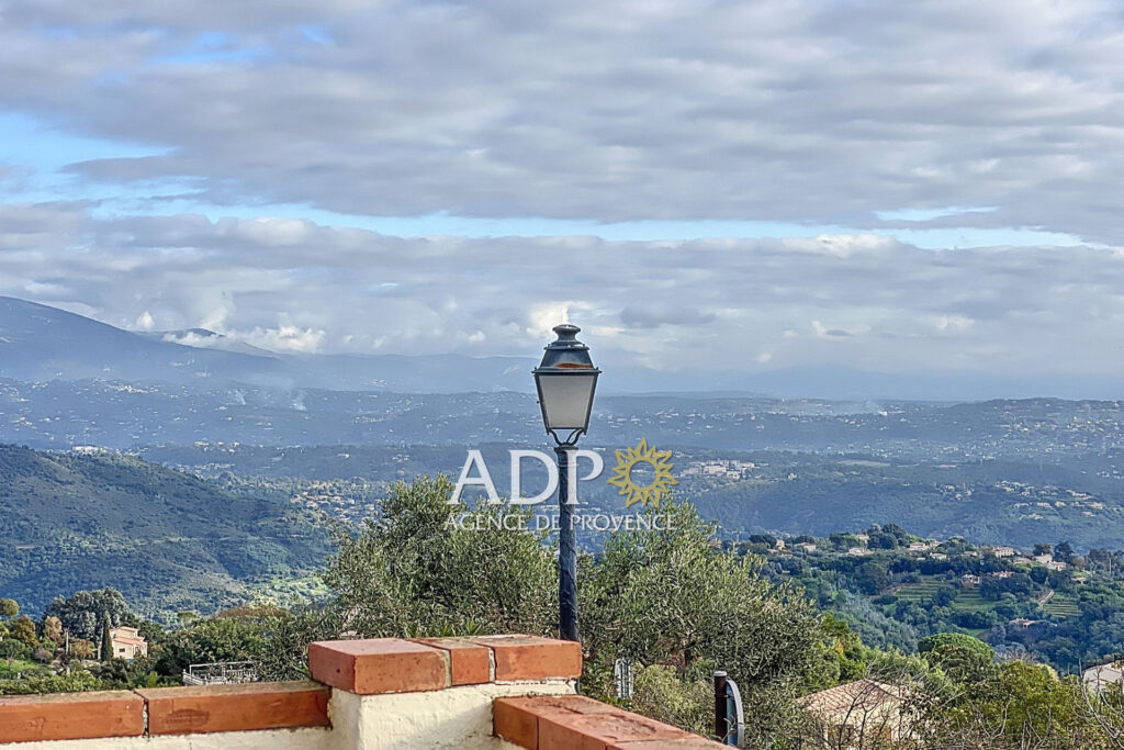 vente maison 5 Pièce(s) – 5 pièces – 4 chambres – 141.24 m²