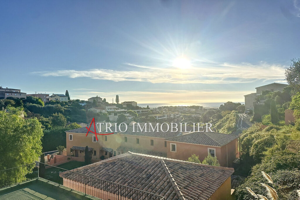 vente maison 4 Pièce(s) – 4 pièces – 3 chambres – 102.00 m²