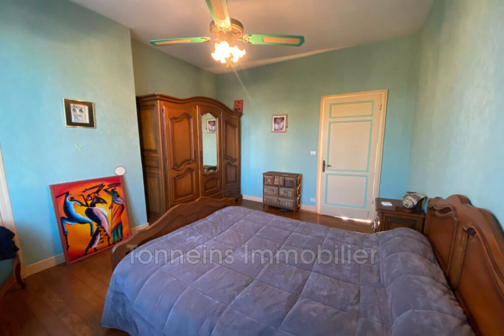 vente maison 6 Pièce(s) – 6 pièces – 5 chambres – 143.00 m²