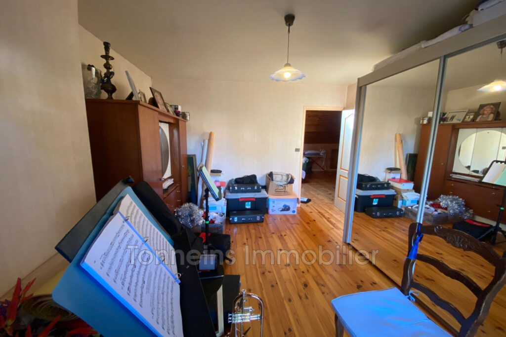 vente maison 6 Pièce(s) – 6 pièces – 5 chambres – 143.00 m²