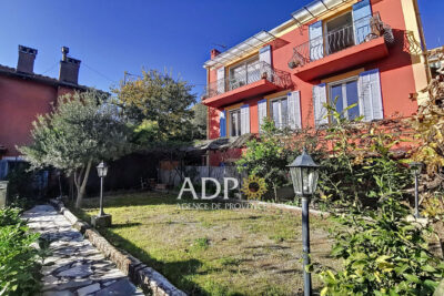 Belle vue – Centre Ville – Faibles charges de copropriété – 4 pièces – 2 chambres – 106.15 m²