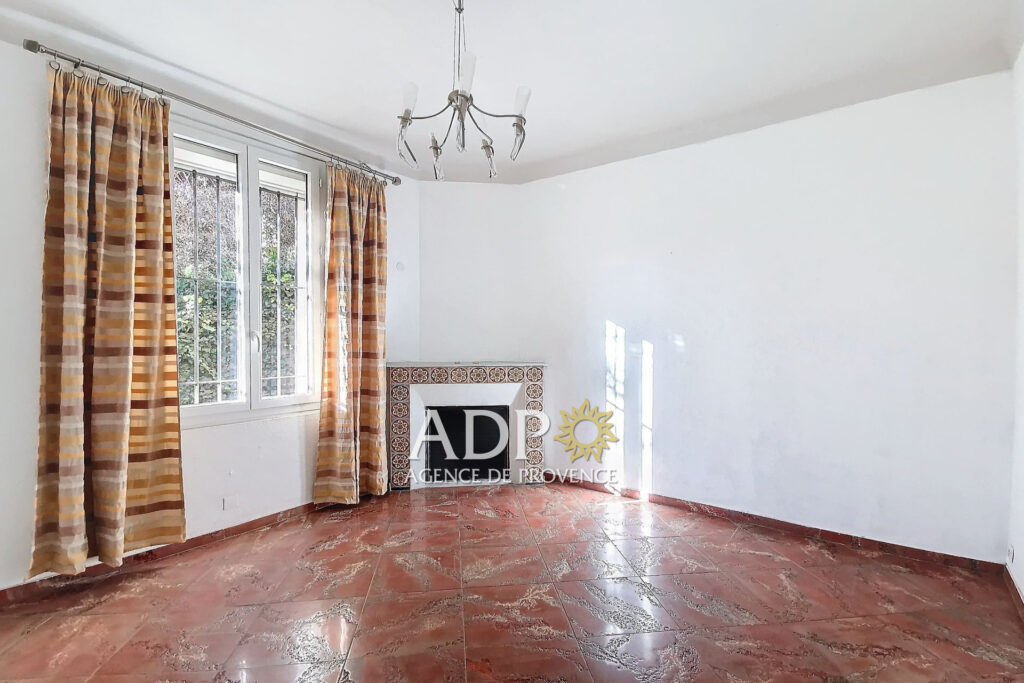 Belle vue – Centre Ville – Faibles charges de copropriété – 4 pièces – 2 chambres – 106.15 m²