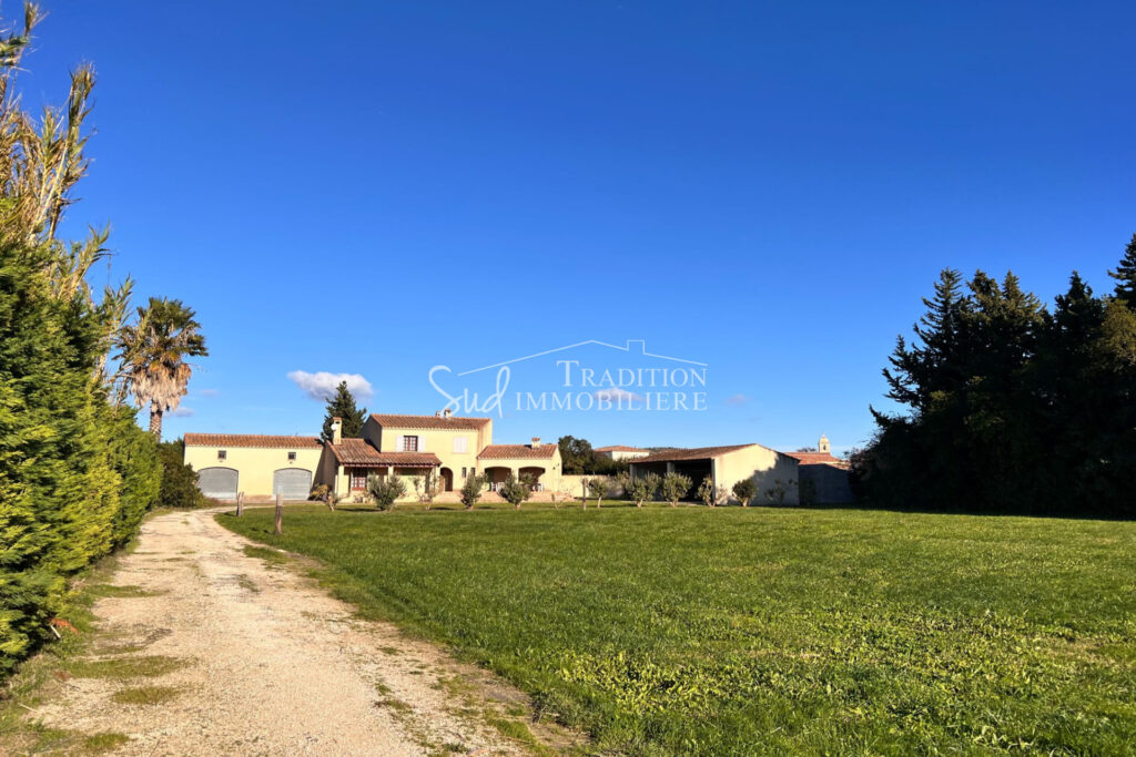 vente maison 7 Pièce(s) – 7 pièces – 4 chambres – 150.00 m²