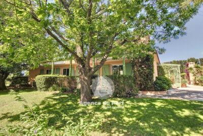 vente villa 9 Pièce(s) – 9 pièces – 6 chambres – 221.00 m²