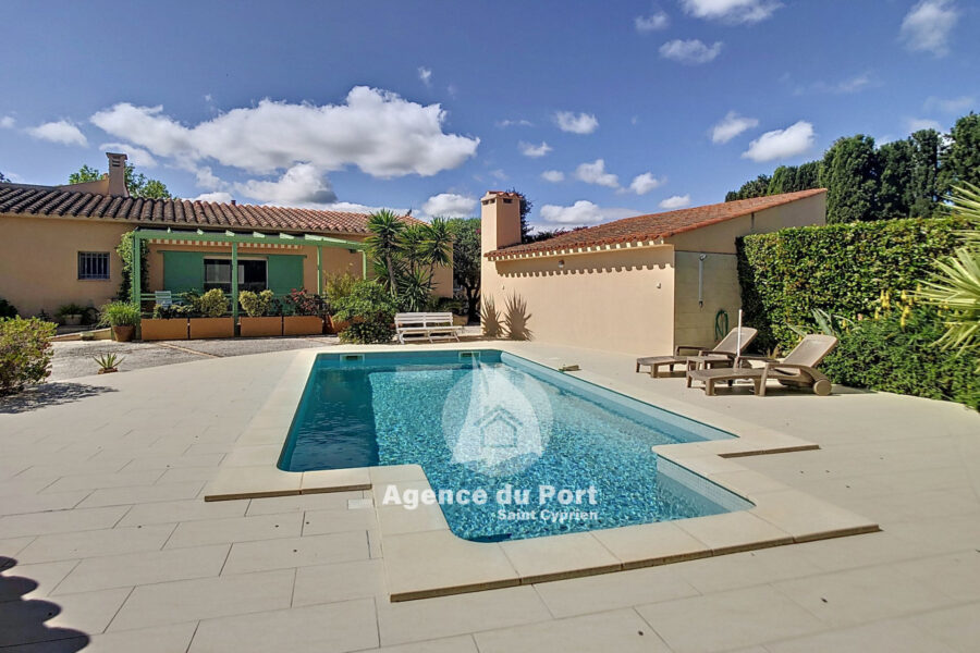 Maison à vendre à Saint-cyprien