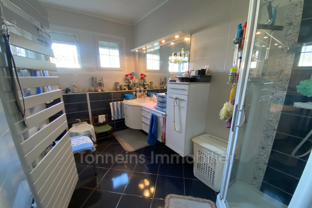 vente maison 6 Pièce(s) – 6 pièces – 4 chambres – 145.15 m²