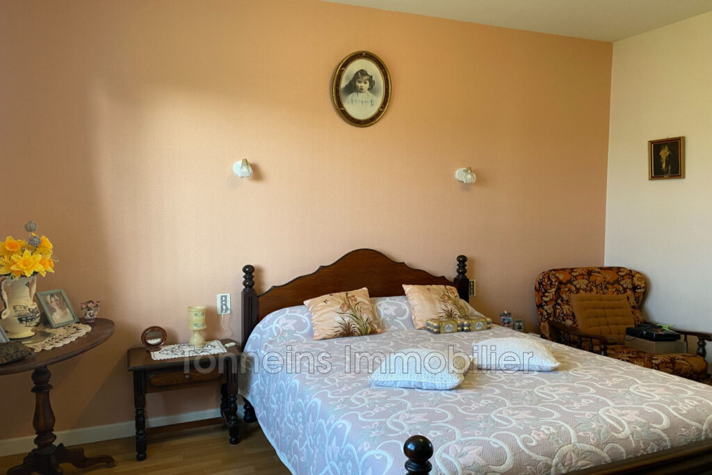 vente maison 6 Pièce(s) – 6 pièces – 4 chambres – 145.15 m²