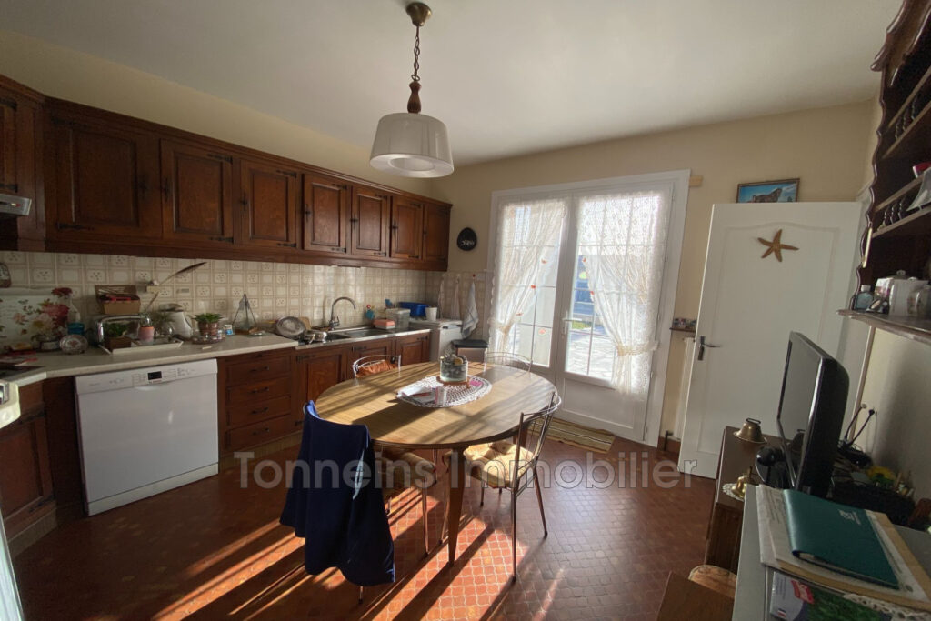 vente maison 6 Pièce(s) – 6 pièces – 4 chambres – 145.15 m²