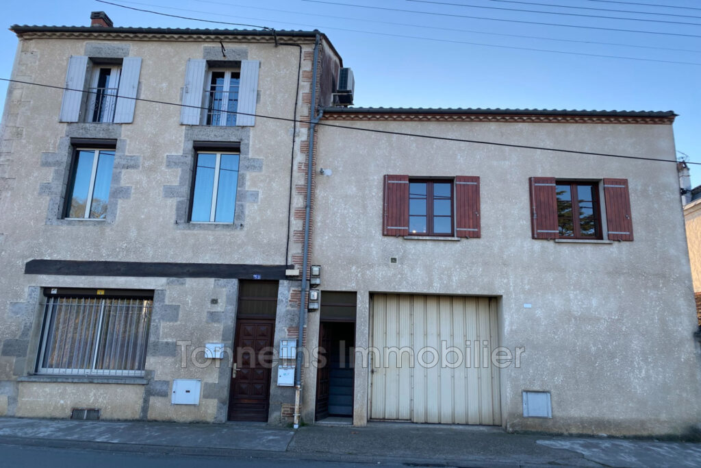 vente maison 6 Pièce(s) – 6 pièces – 5 chambres – 143.00 m²