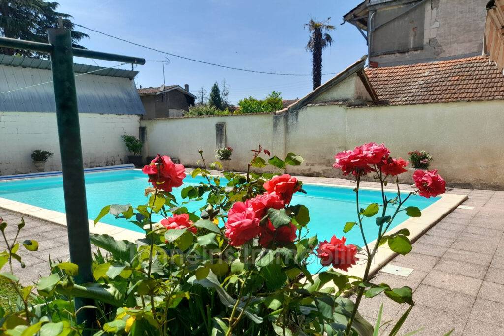 vente maison 6 Pièce(s) – 6 pièces – 5 chambres – 143.00 m²