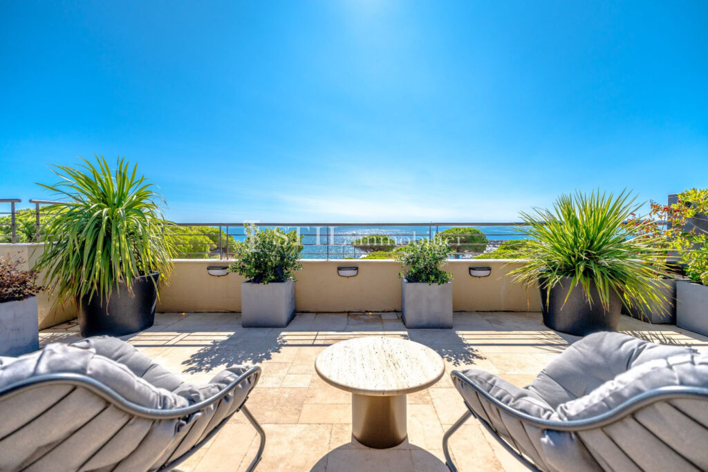 vente villa sur le toit 4 Pièce(s) – 4 pièces – 3 chambres – 177.00 m²