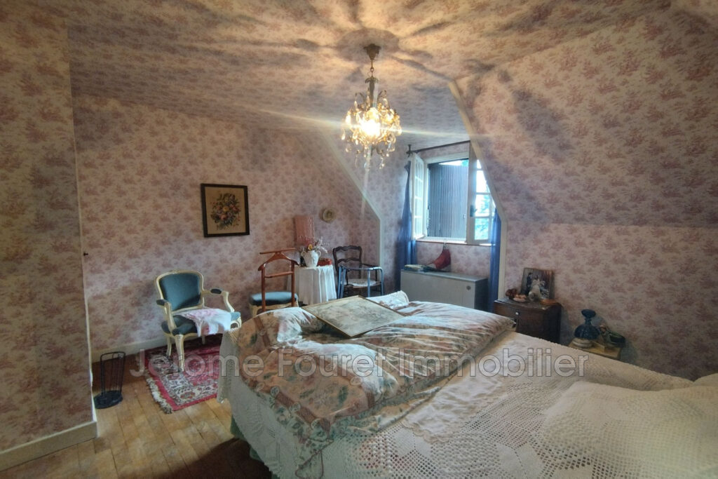 vente  – NR pièces – 6 chambres