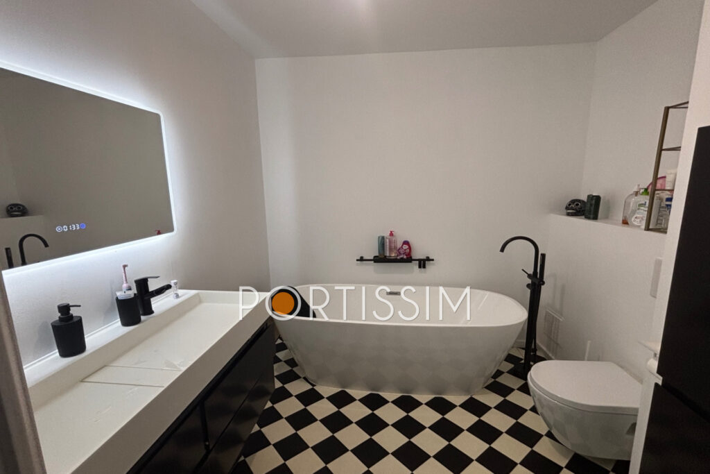 Cros-de-Cagnes – Proche bord de mer – Magnifique duplex de 110 – 4 pièces – 3 chambres – 109.00 m²