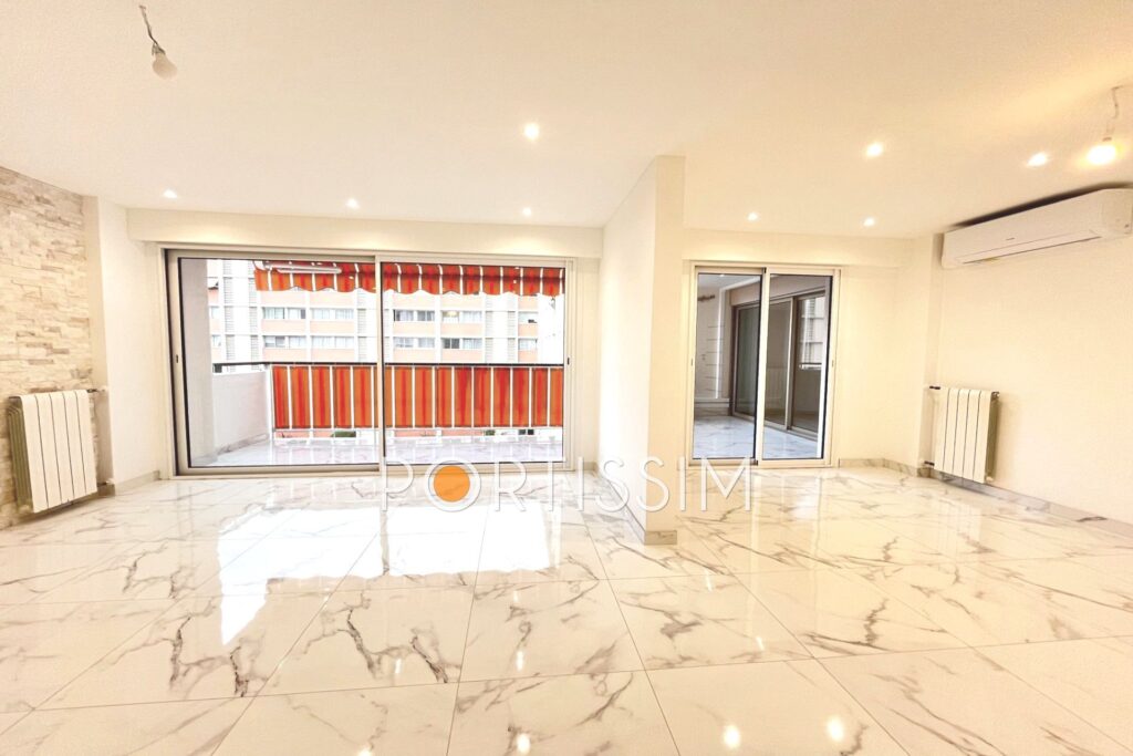 A 100 mètres du bord de mer, appartement 4/5 pièces de 122m2  – 4 pièces – 3 chambres – 122.00 m²