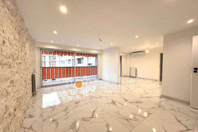 A 100 mètres du bord de mer, appartement 4/5 pièces de 122m2  – 4 pièces – 3 chambres – 122.00 m²