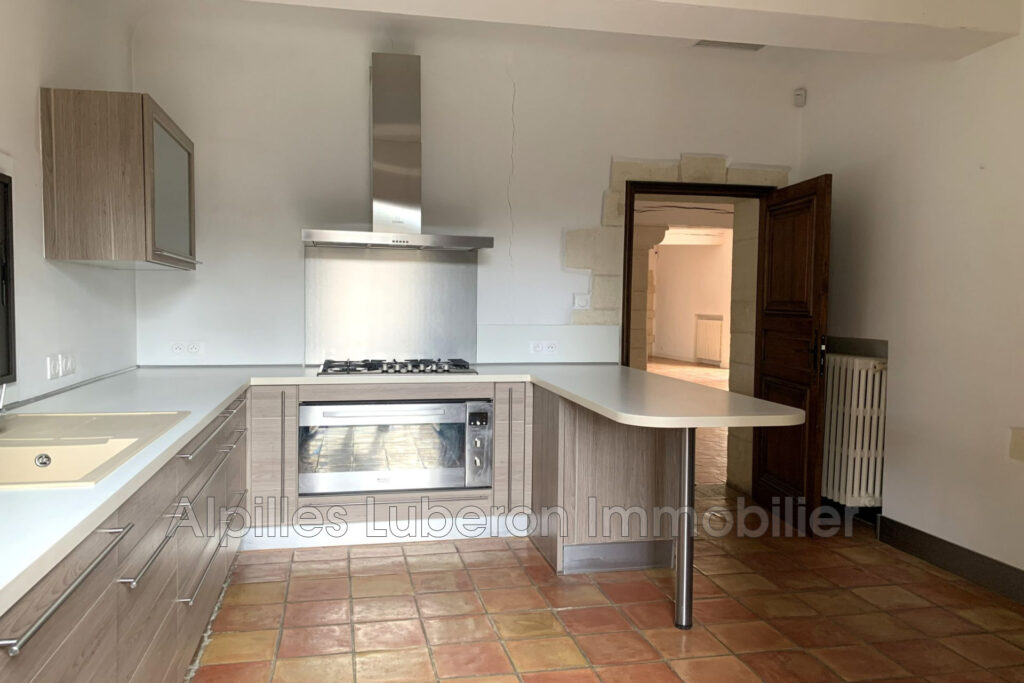 location maison 8 Pièce(s) – 8 pièces – 5 chambres – 237.00 m²