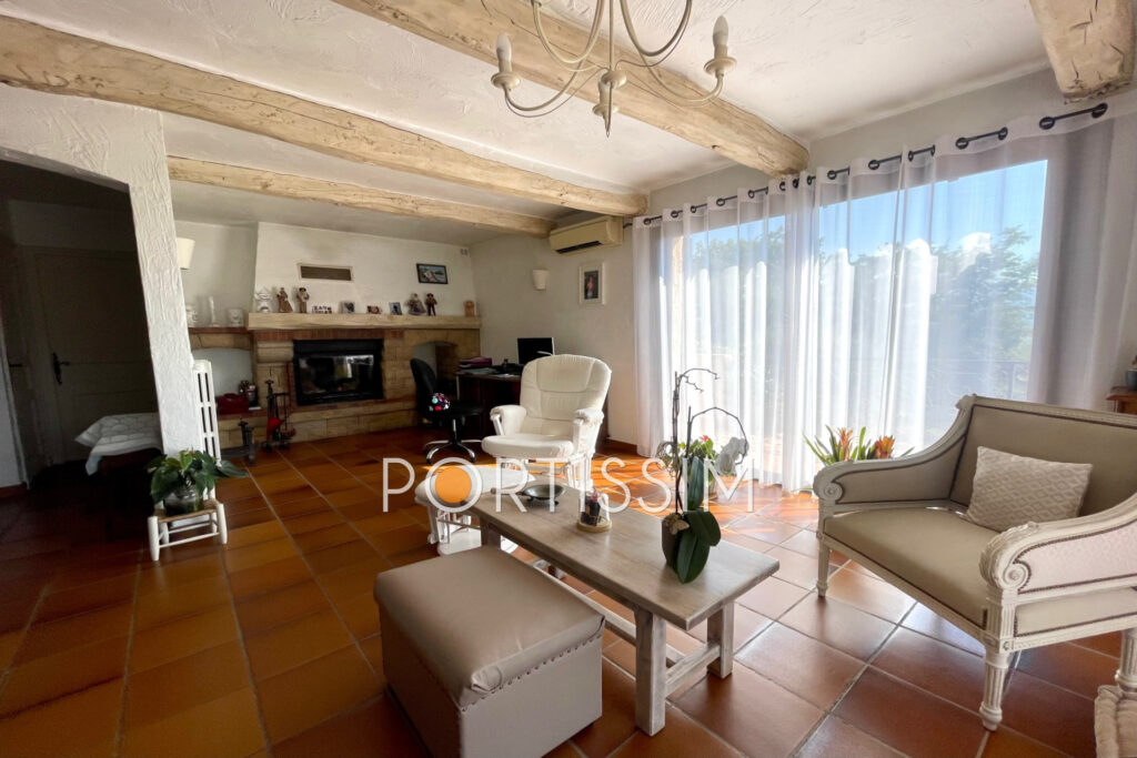 Gattières – Au calme absolu – Maison de 150m² de plain-pied –  – 6 pièces – 3 chambres – 149.00 m²