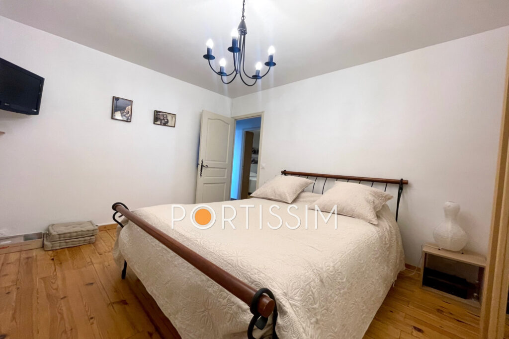 Gattières – Au calme absolu – Maison de 150m² de plain-pied –  – 6 pièces – 3 chambres – 149.00 m²