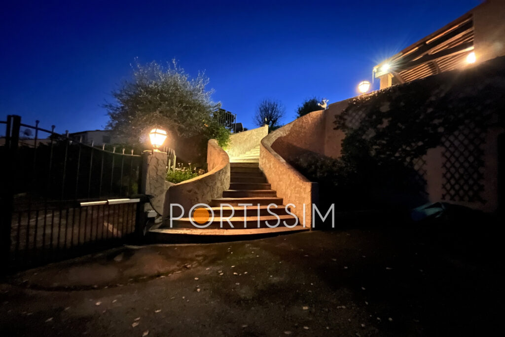 Gattières – Au calme absolu – Maison de 150m² de plain-pied –  – 6 pièces – 3 chambres – 149.00 m²