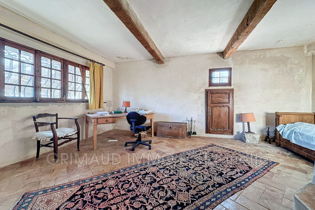 maison de campagne sur 15700m² de terrain, travaux a prevoir – 7 pièces – 6 chambres – 212.00 m²