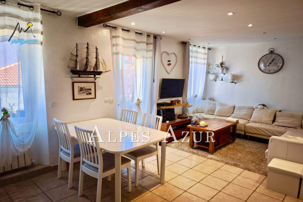 vente maison de ville 5 Pièce(s) – 5 pièces – 4 chambres – 102.00 m²