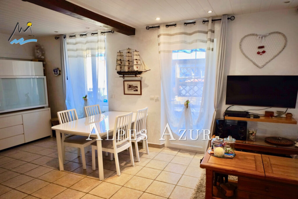 vente maison de ville 5 Pièce(s) – 5 pièces – 4 chambres – 102.00 m²