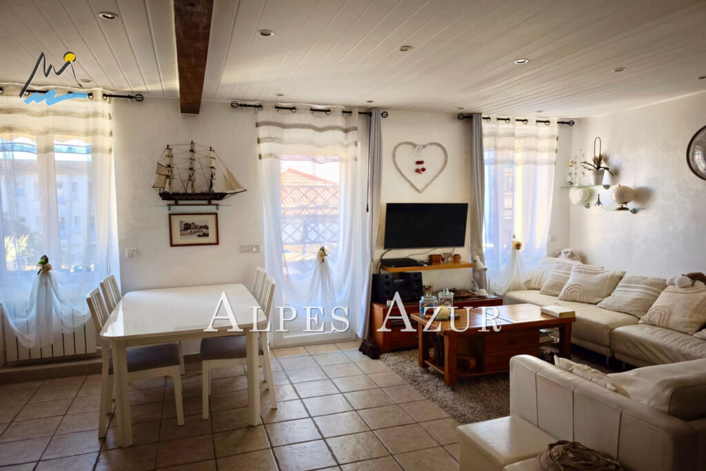 vente maison de ville 5 Pièce(s) – 5 pièces – 4 chambres – 102.00 m²