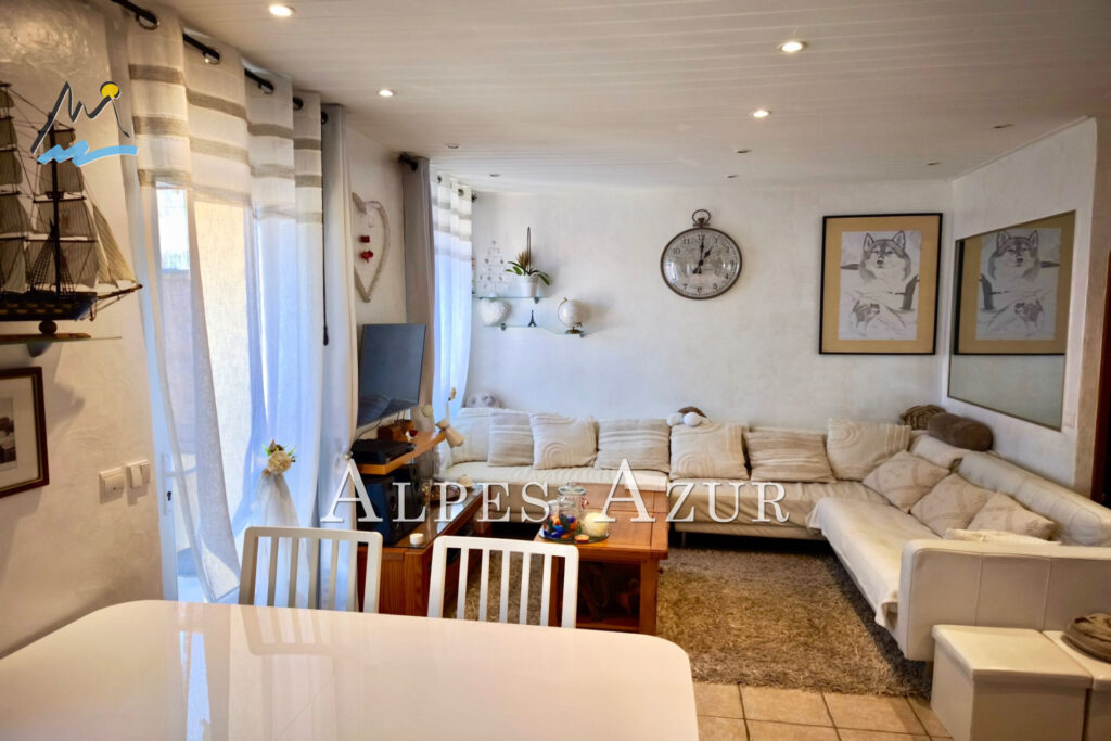 vente maison de ville 5 Pièce(s) – 5 pièces – 4 chambres – 102.00 m²