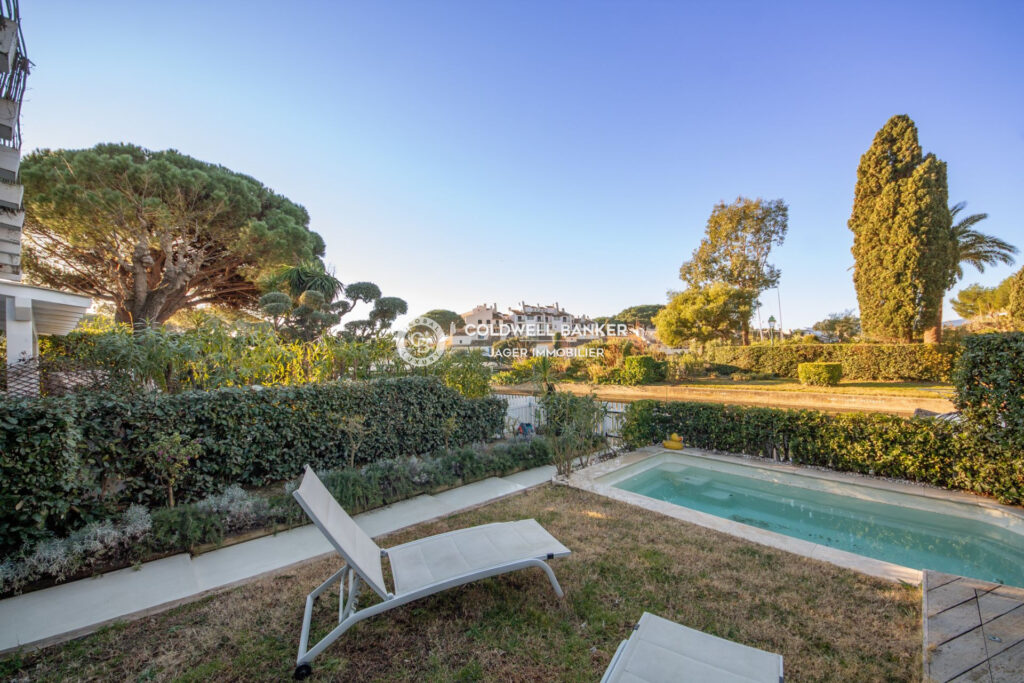 Double maison de pêcheur avec jardin, piscine et ponton d’amar – 8 pièces – 6 chambres – 170.00 m²