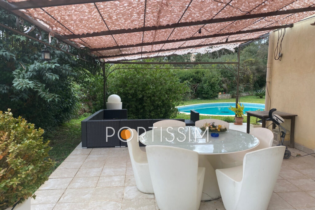 Villa individuelle La Colle-sur-Loup, – 5 pièces – 3 chambres – 224.00 m²