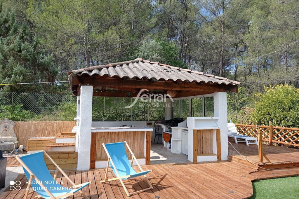 A vendre à Trans-en-Provence, villa de plain-pied + piscine +  – 5 pièces – 3 chambres – 125.00 m²