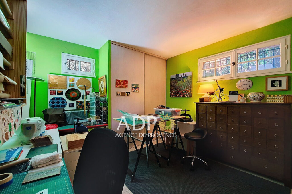 vente maison 9 Pièce(s) – 9 pièces – 5 chambres – 163.00 m²