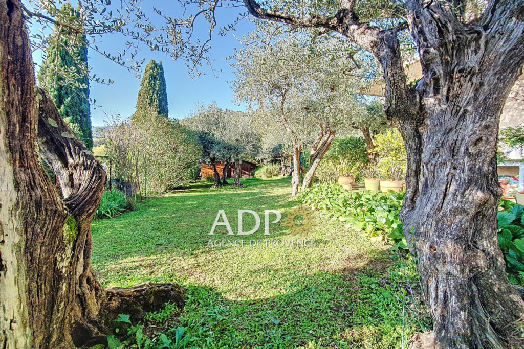 vente maison 9 Pièce(s) – 9 pièces – 5 chambres – 163.00 m²