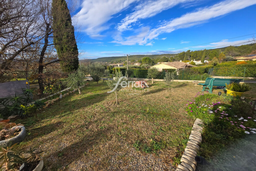 À vendre à Villecroze villa 3 chambres avec piscine  – 4 pièces – 3 chambres – 115.00 m²