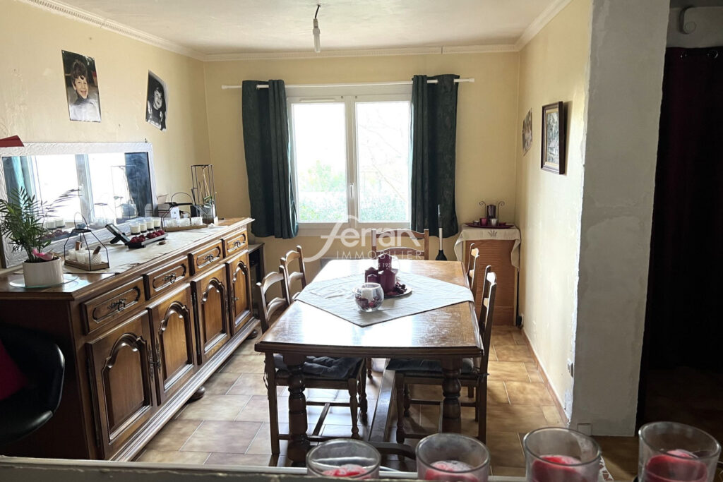 A vendre à Trans-en-Provence, villa de plain-pied + piscine +  – 5 pièces – 3 chambres – 125.00 m²