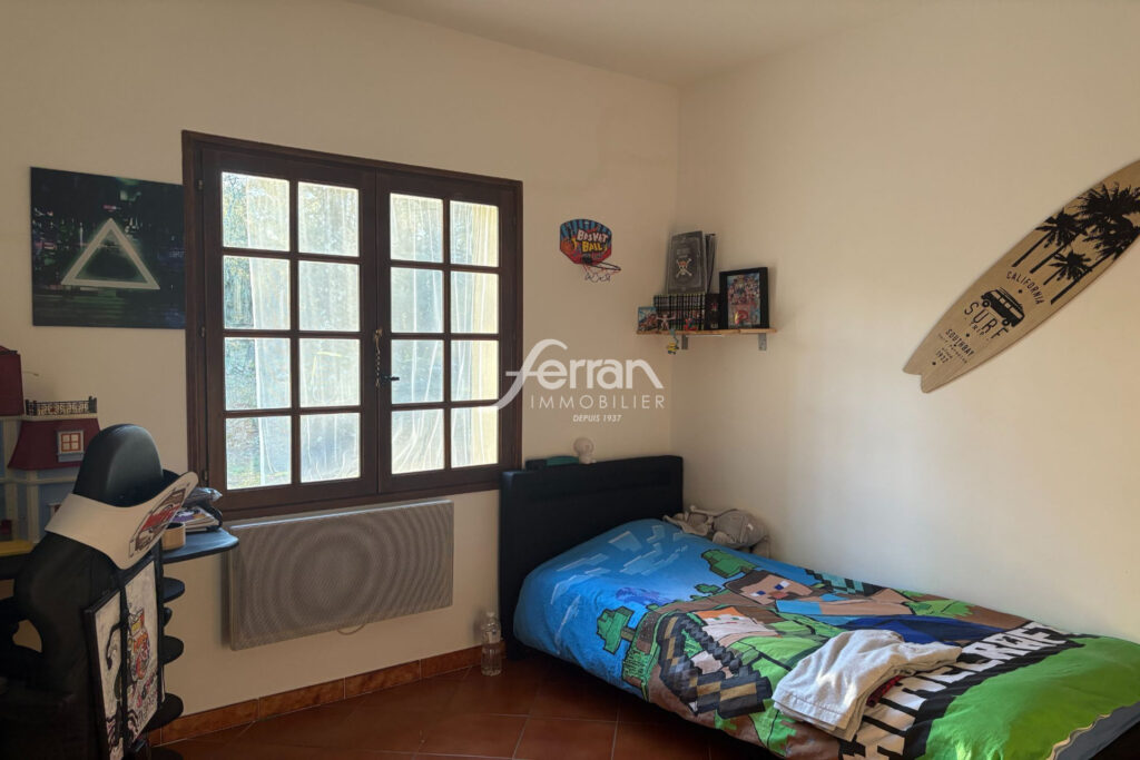 A vendre à Callas maison avec piscine – 7 pièces – 5 chambres – 176.00 m²