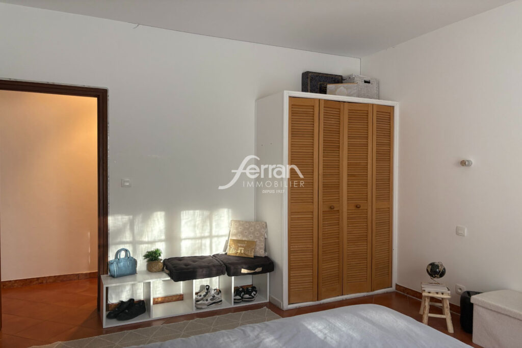 A vendre à Callas maison avec piscine – 7 pièces – 5 chambres – 176.00 m²