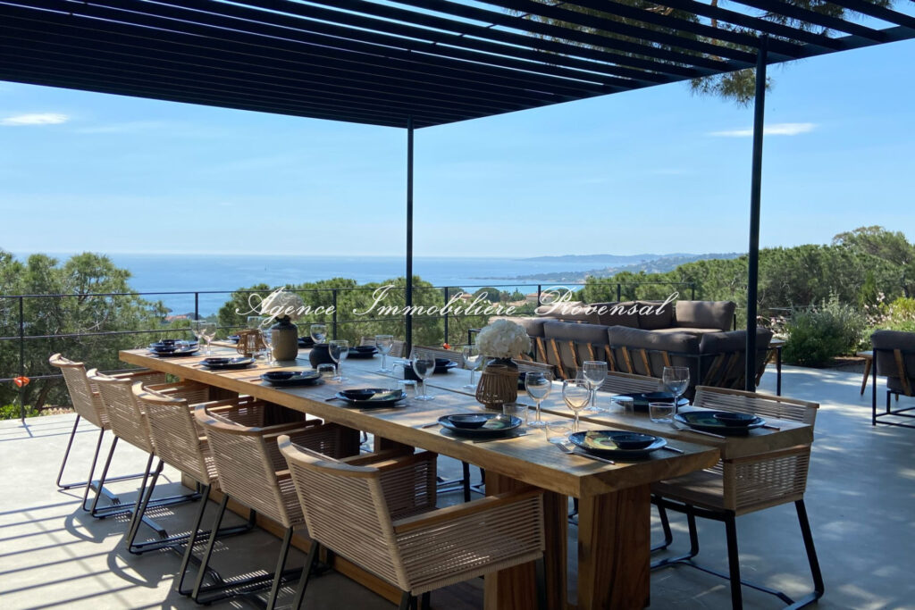 vente villa 6 Pièce(s) – 6 pièces – 5 chambres – 360.00 m²