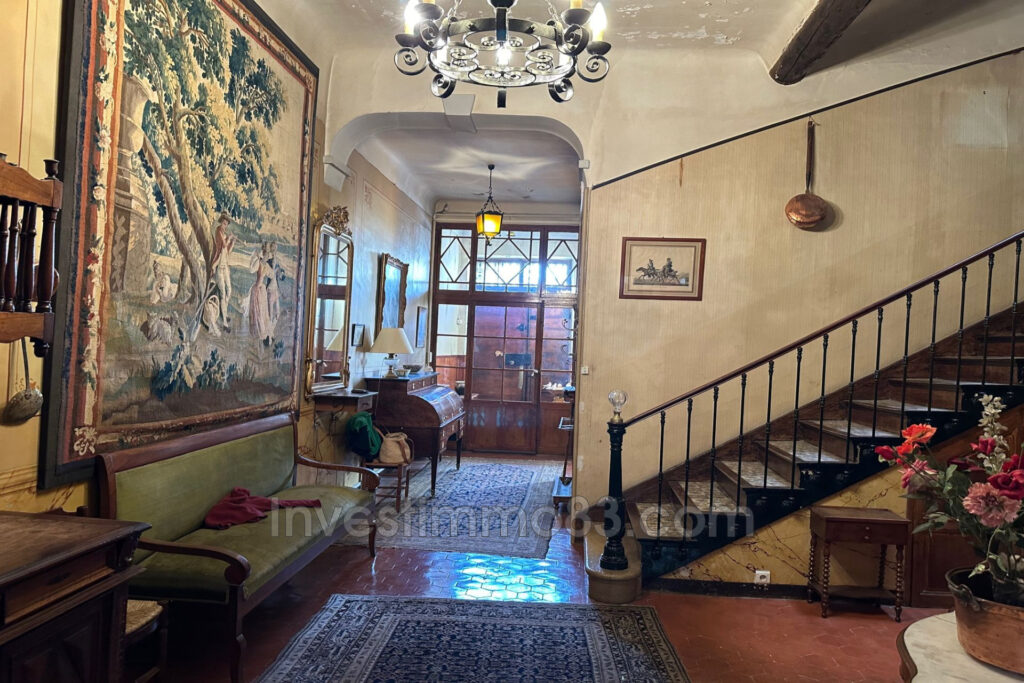 vente maison de caractère 15 Pièce(s) – 15 pièces – 9 chambres – 335.00 m²