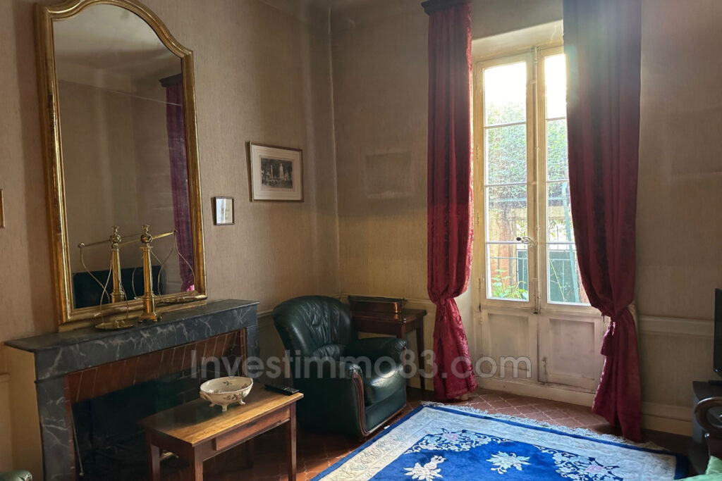 vente maison de caractère 15 Pièce(s) – 15 pièces – 9 chambres – 335.00 m²