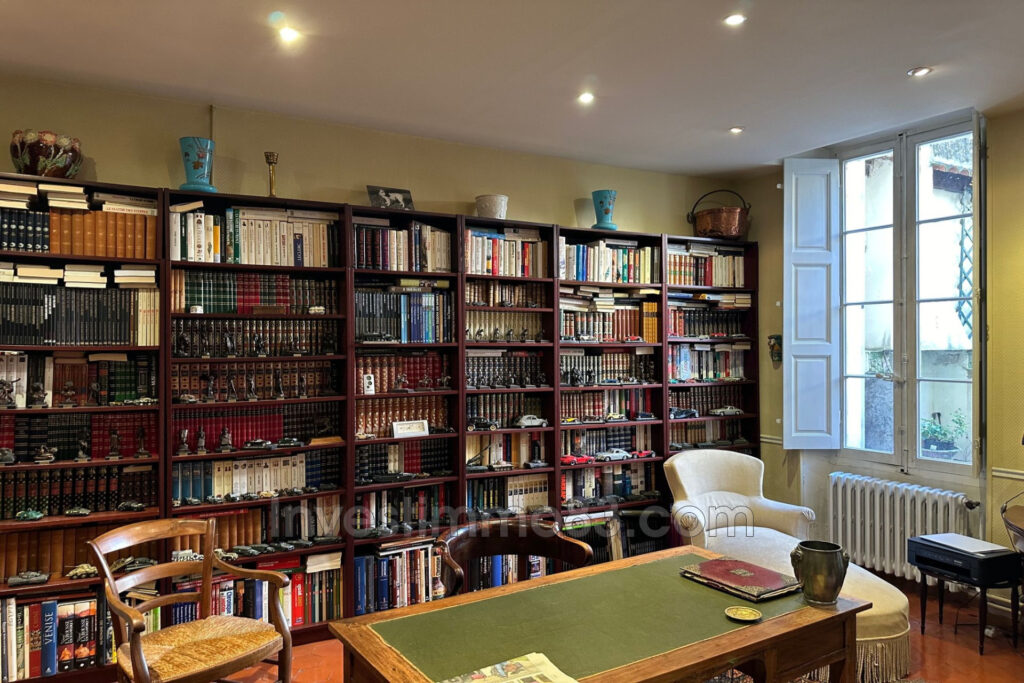 vente maison de caractère 15 Pièce(s) – 15 pièces – 9 chambres – 335.00 m²