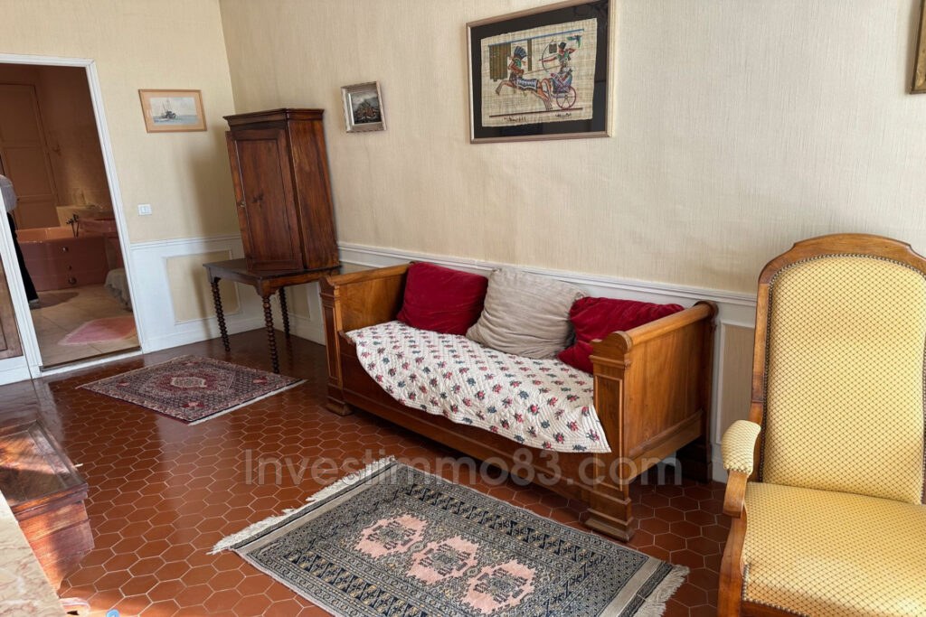 vente maison de caractère 15 Pièce(s) – 15 pièces – 9 chambres – 335.00 m²