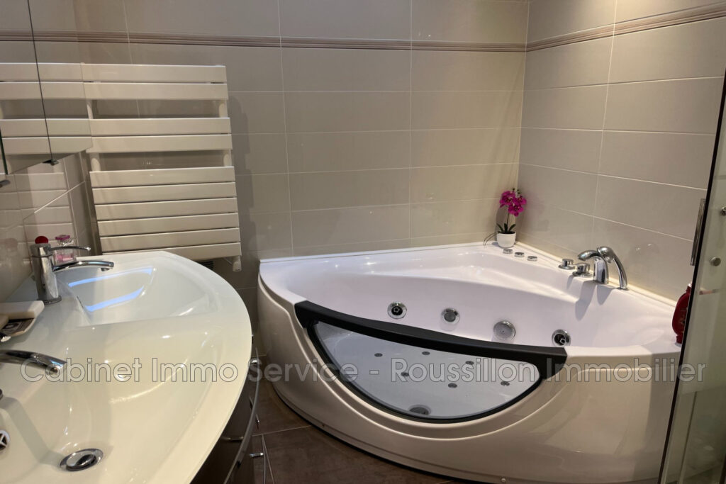 vente villa 6 Pièce(s) – 6 pièces – 4 chambres – 159.00 m²